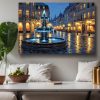 Abendlicher Stadtplatz mit Brunnen , Bild auf Leinwand