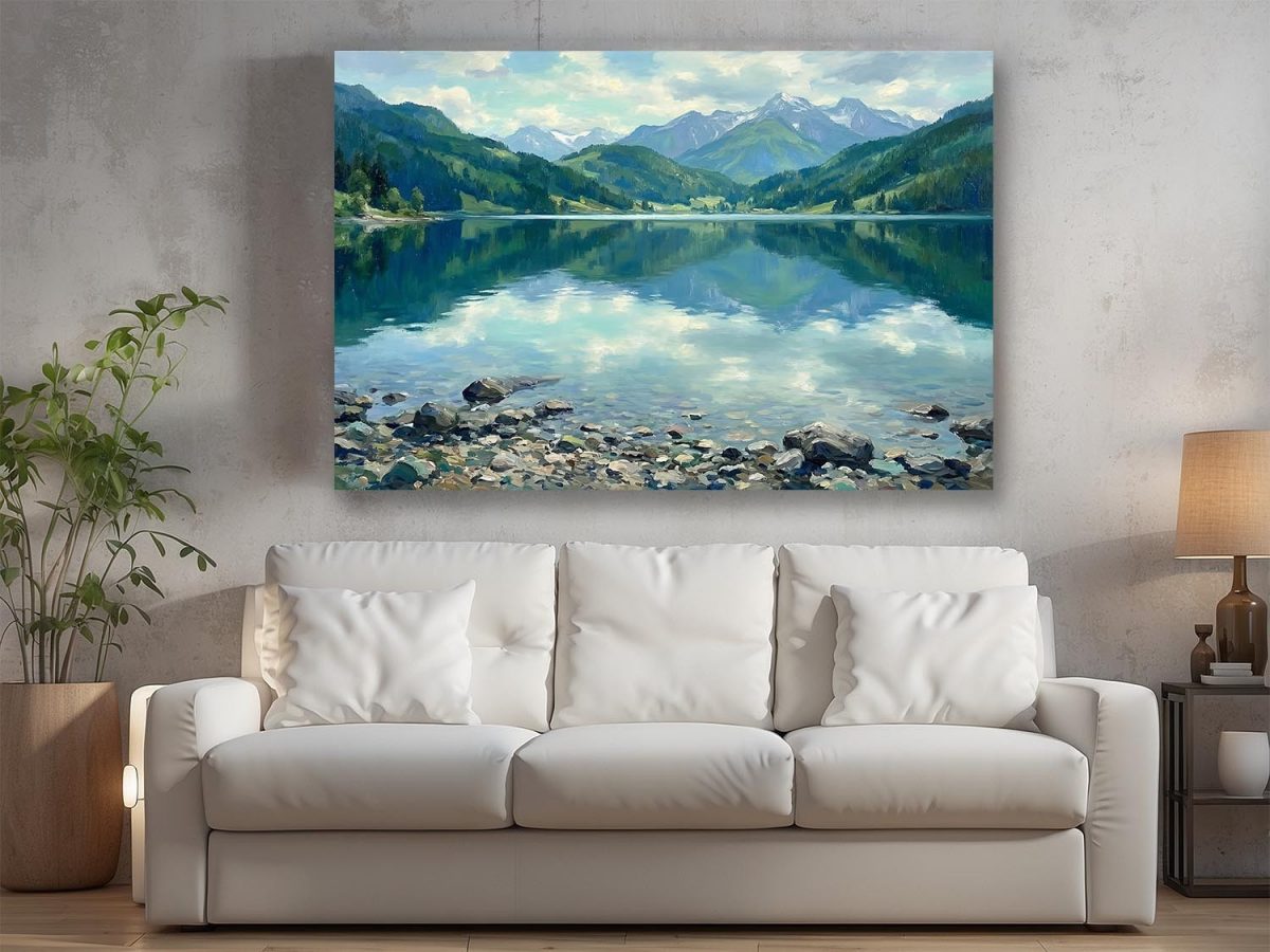 Bergsee im klaren Licht – ruhiges Landschaftsbild auf Leinwand